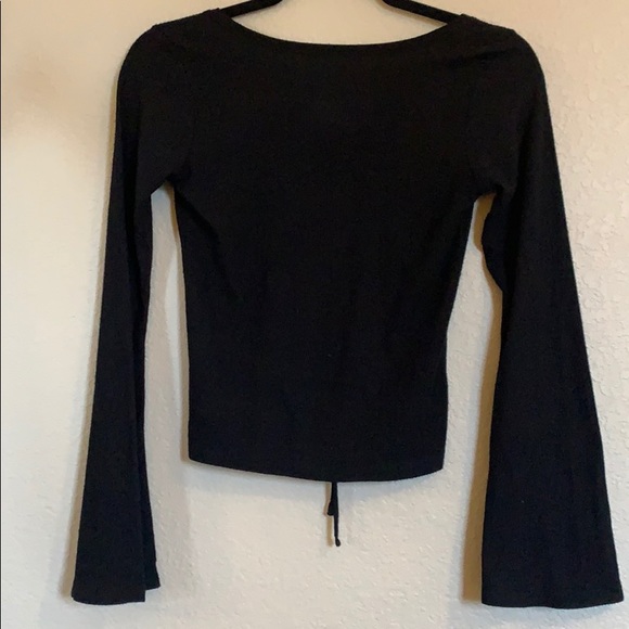 black tied AMERICAN EAGLE long sleeve top - Picture 2 of 2